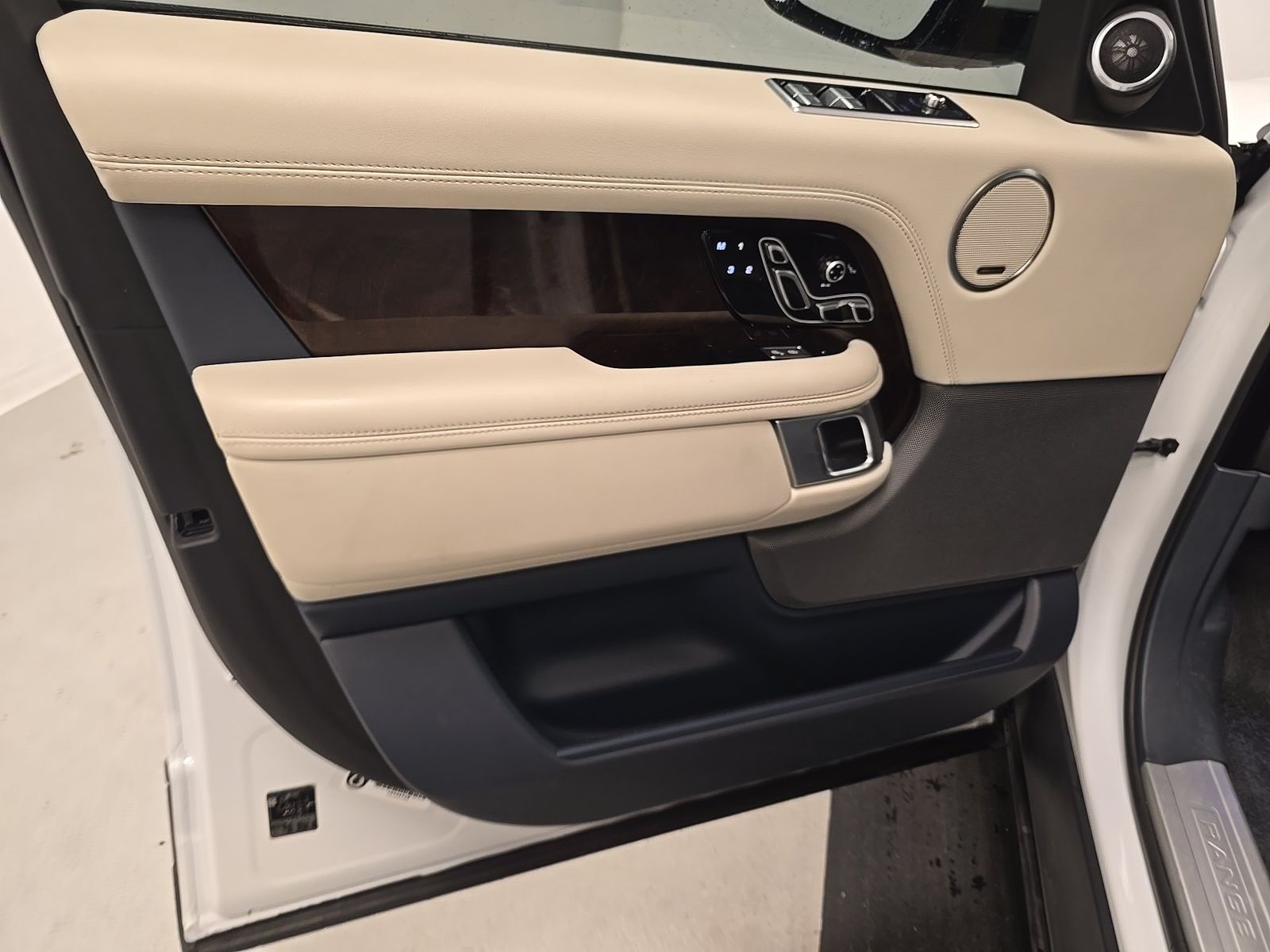 LAND ROVER RANGE ROVER - 10