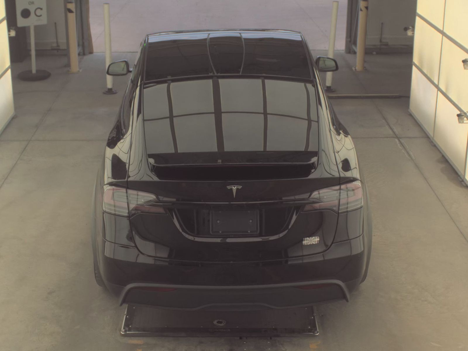 TESLA MODEL X - 7