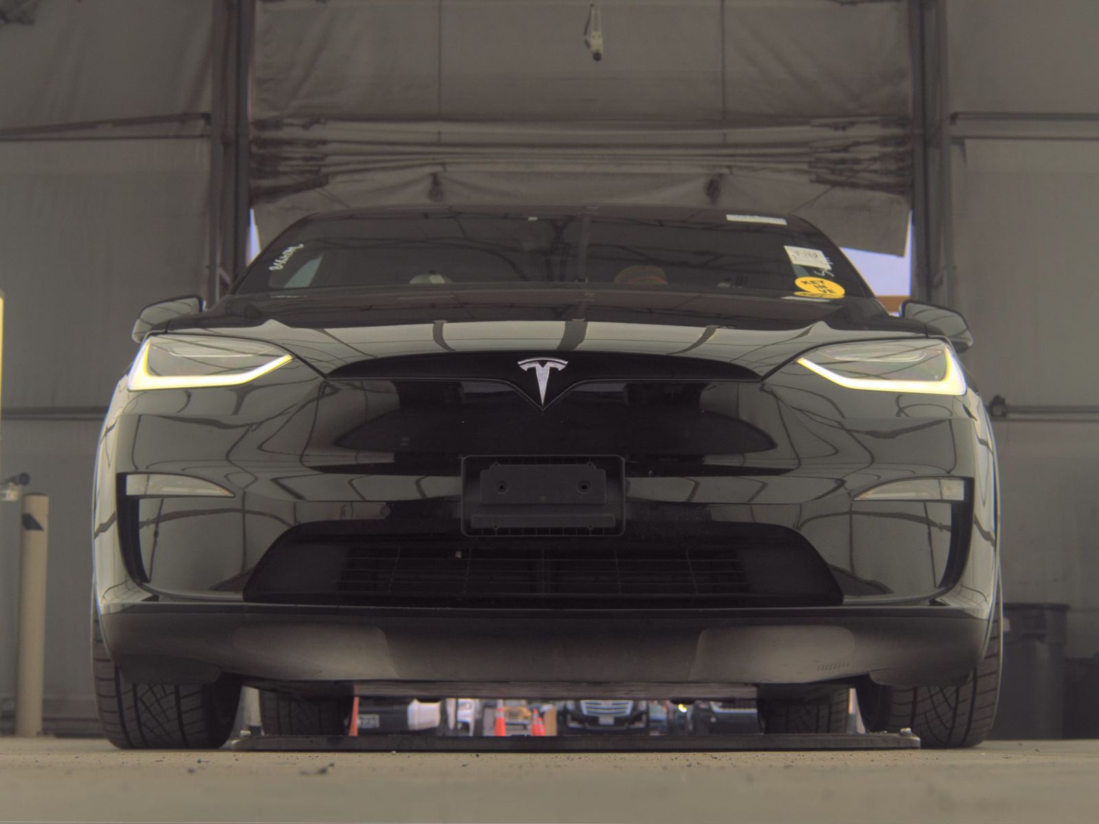 TESLA MODEL X - 4