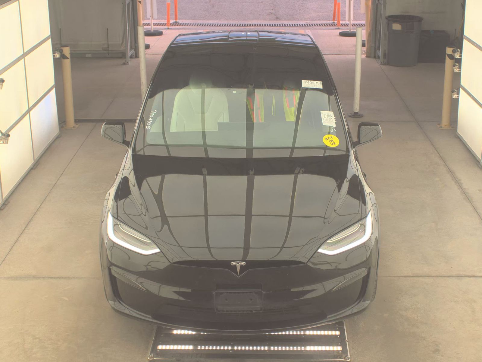 TESLA MODEL X - 3