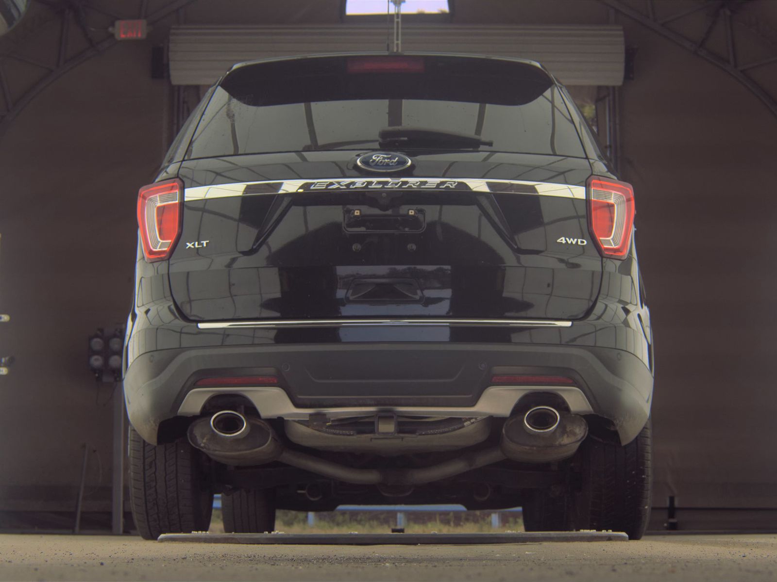 FORD EXPLORER - 8