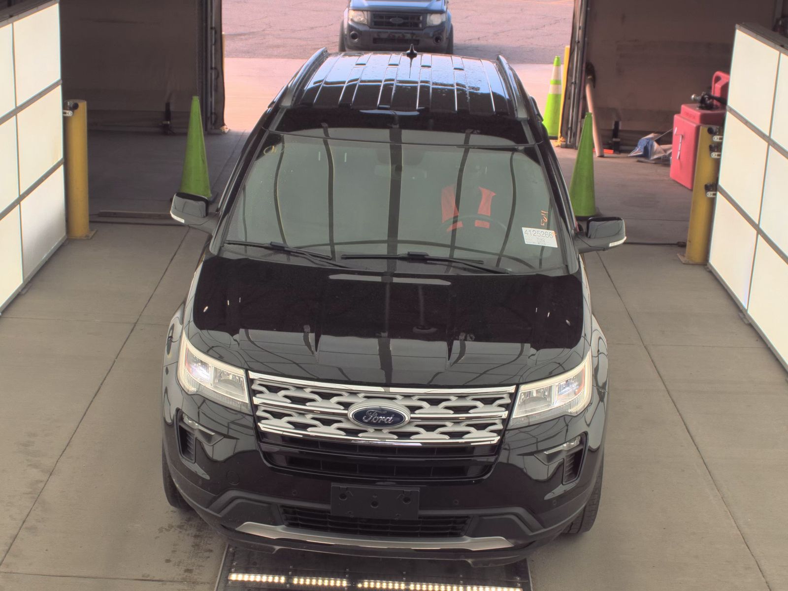 FORD EXPLORER - 3