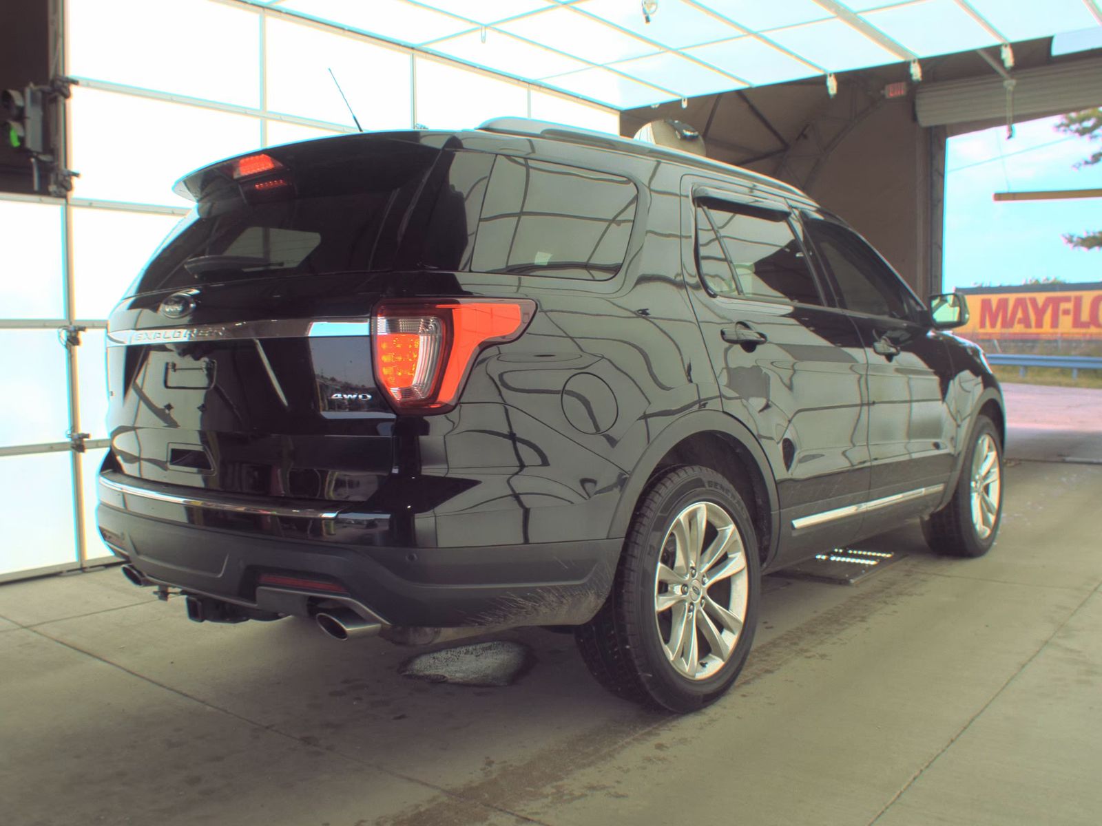 FORD EXPLORER - 6