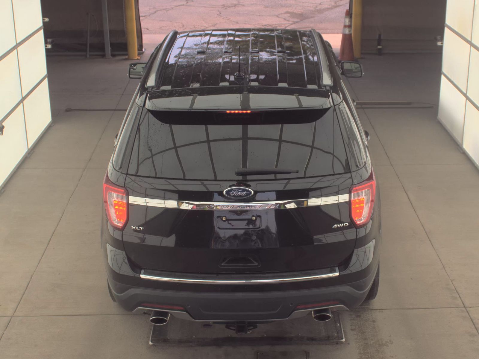 FORD EXPLORER - 7