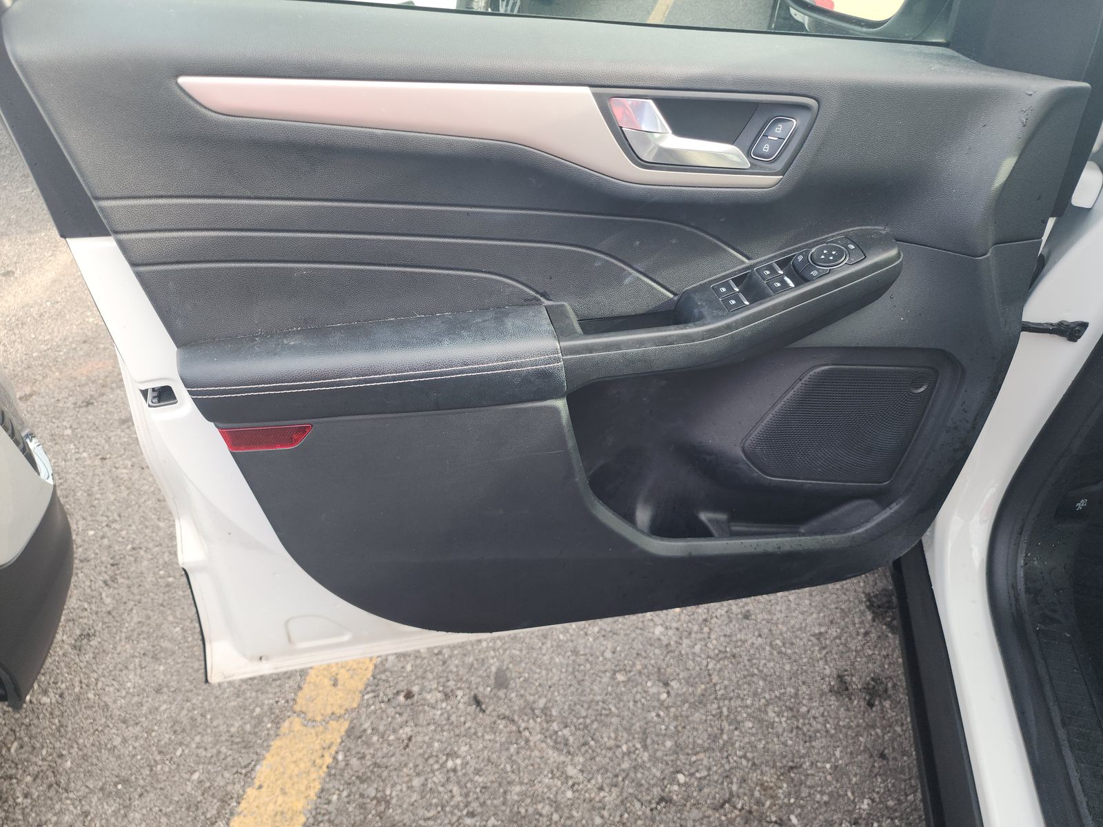 FORD ESCAPE - 10
