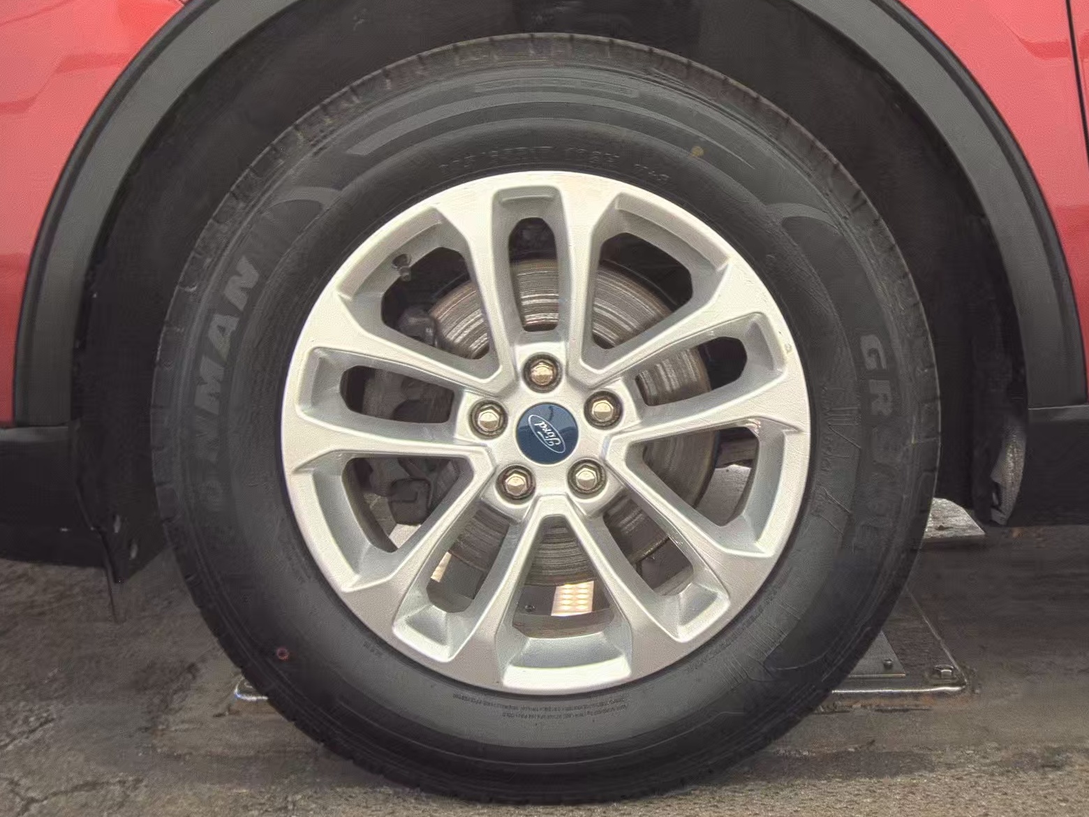 FORD ESCAPE - 10