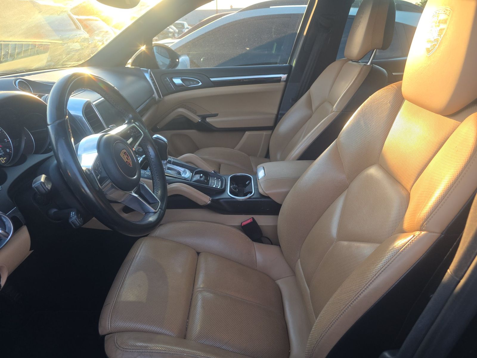 PORSCHE CAYENNE - 8