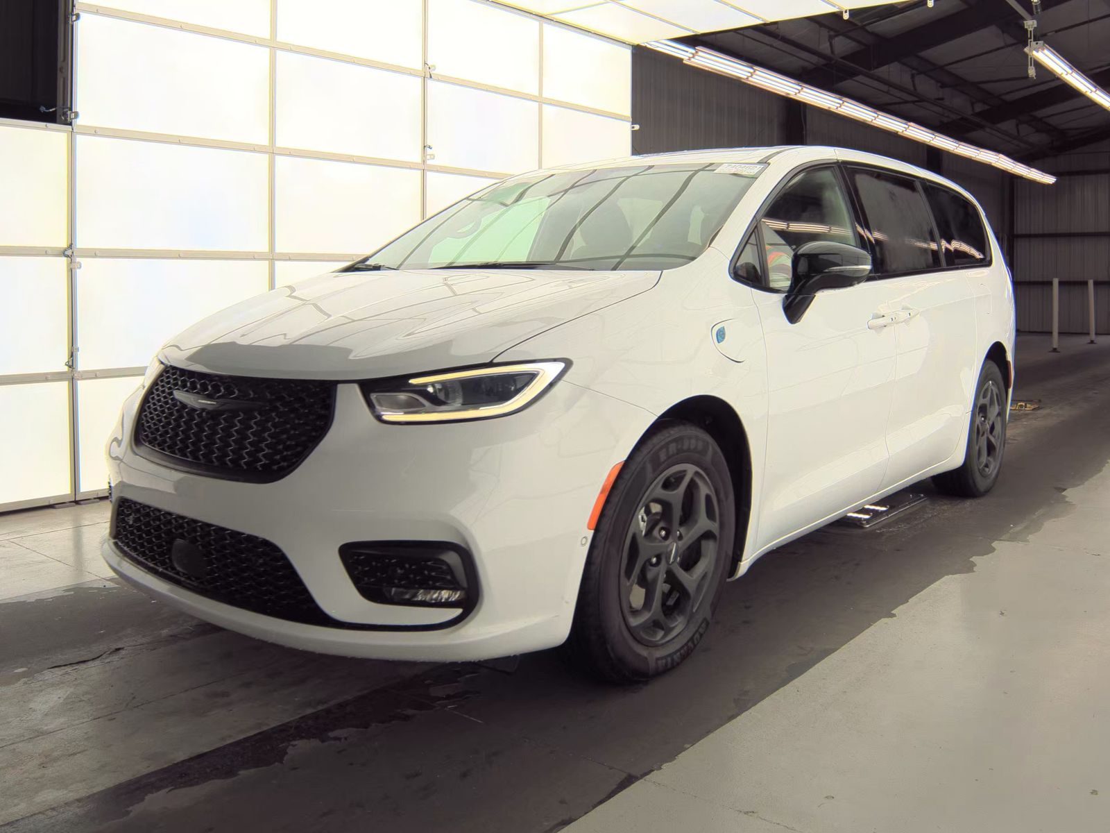 2024 Chrysler Pacifica Hybrid Select S Appearance FWD