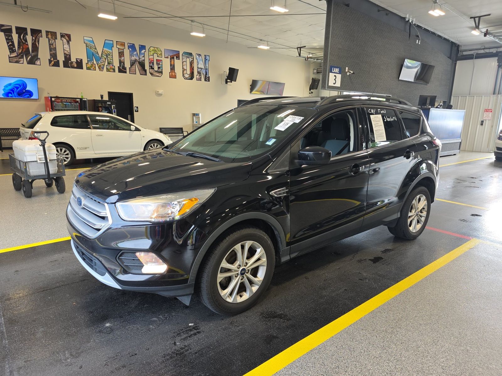 FORD ESCAPE - 1