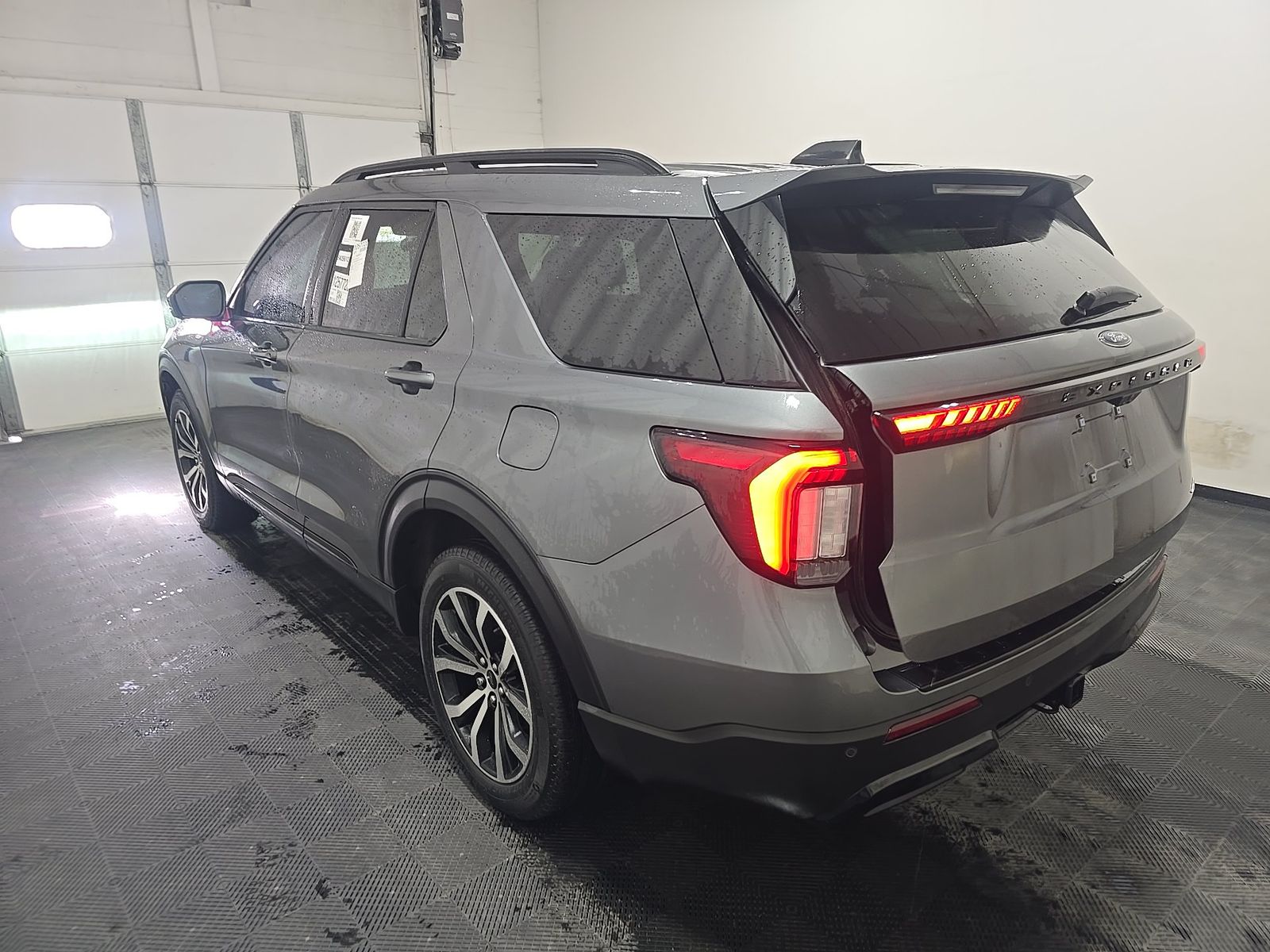 FORD EXPLORER - 7
