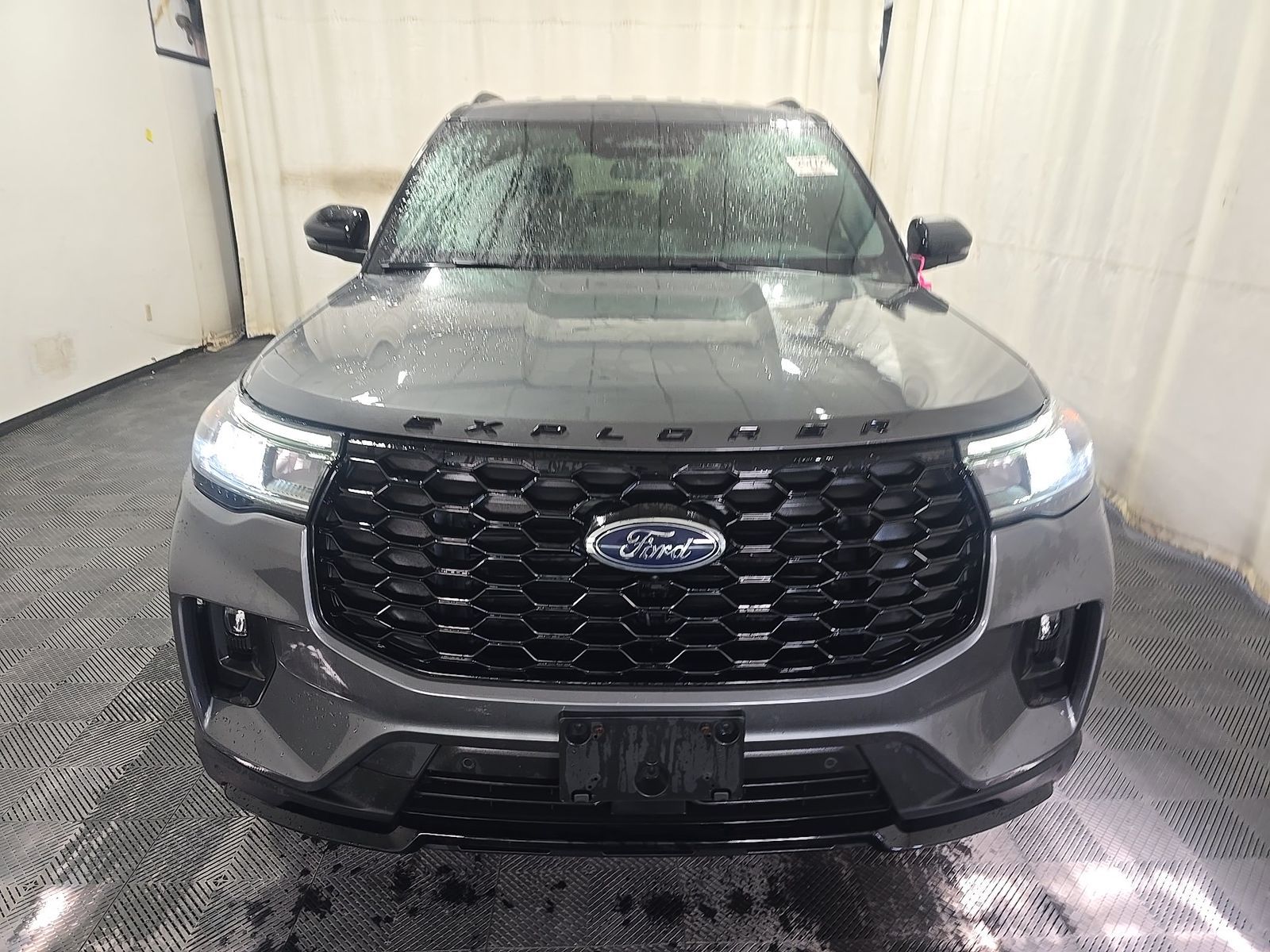 FORD EXPLORER - 3