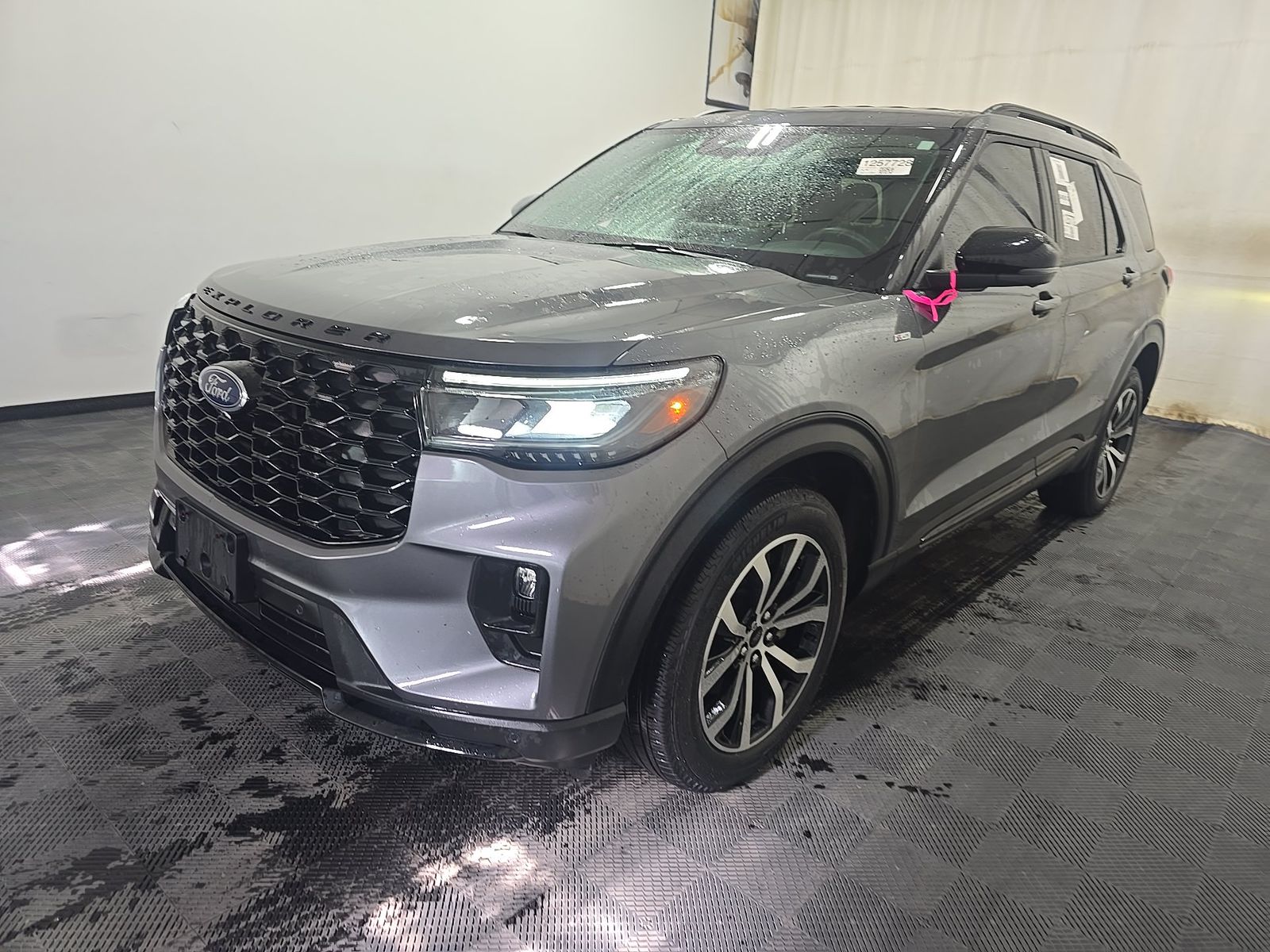 FORD EXPLORER - 1