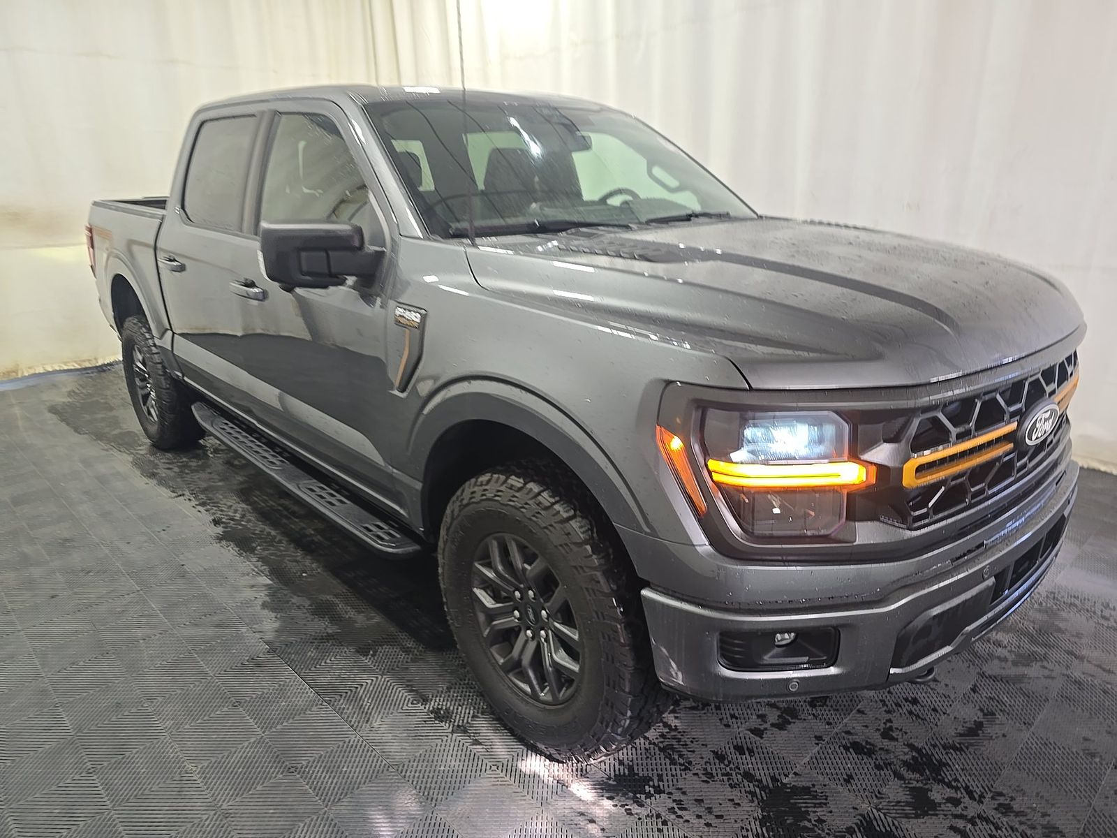 FORD F-150 - 4