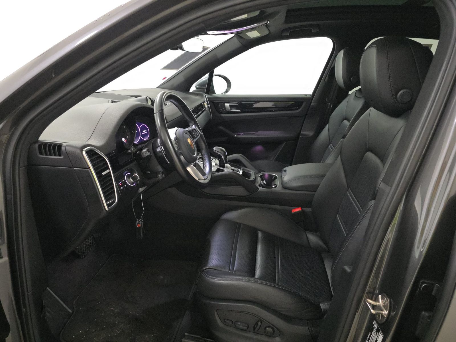 PORSCHE CAYENNE - 8