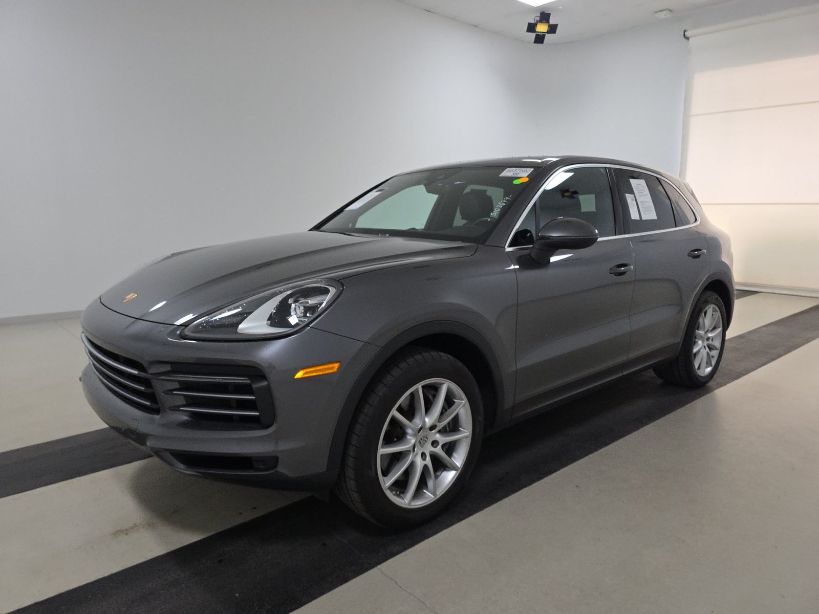 PORSCHE CAYENNE - 1