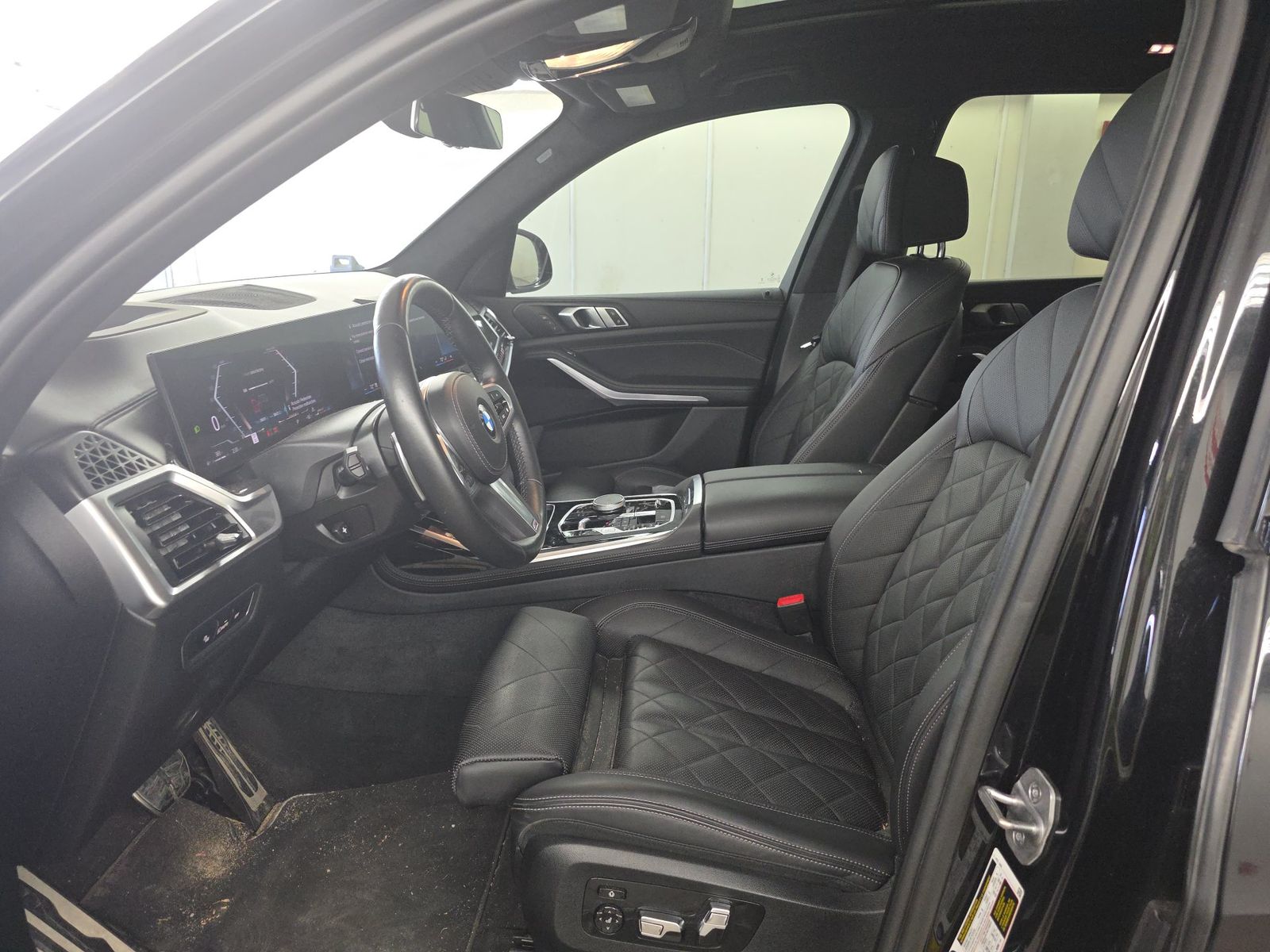2024 BMW X7 xDrive40i AWD
