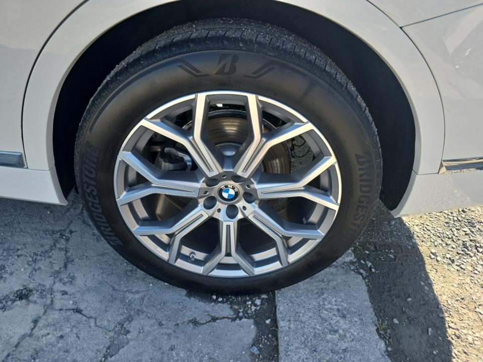 2023 BMW X7 xDrive40i AWD