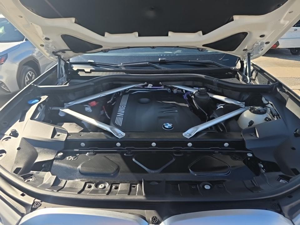 2023 BMW X7 xDrive40i AWD