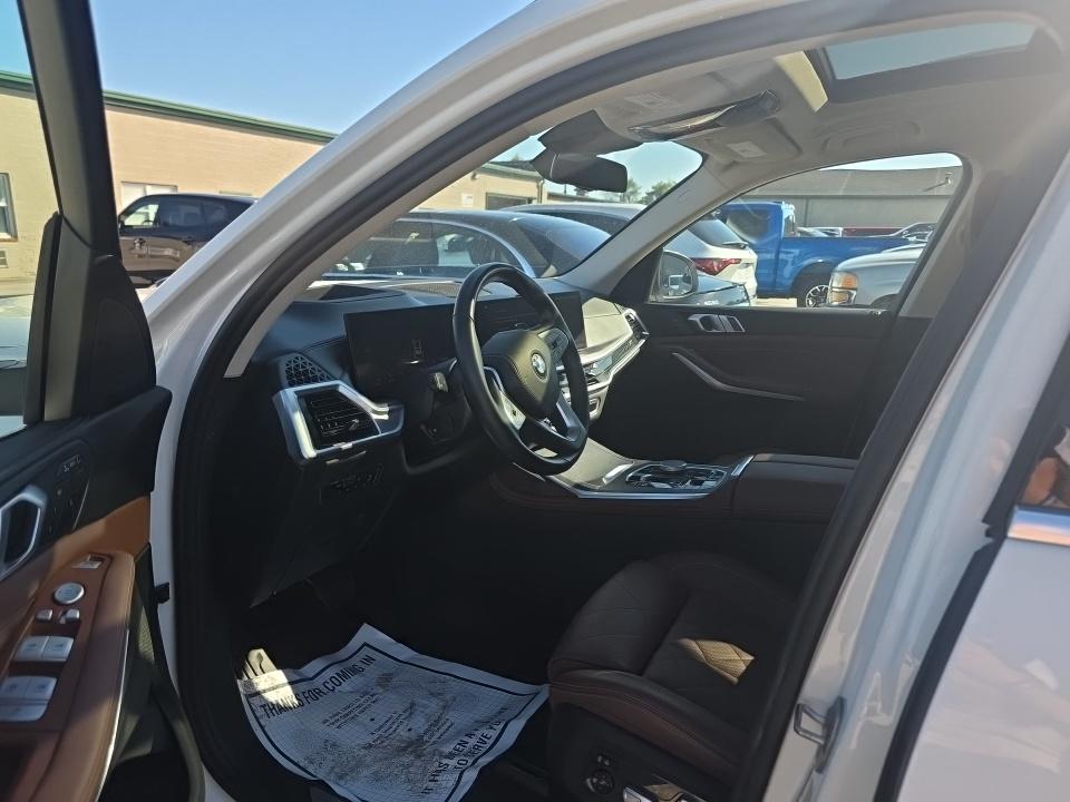 2023 BMW X7 xDrive40i AWD