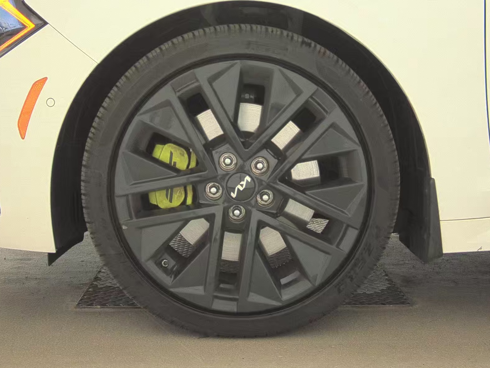 2026 Kia K5 GT FWD