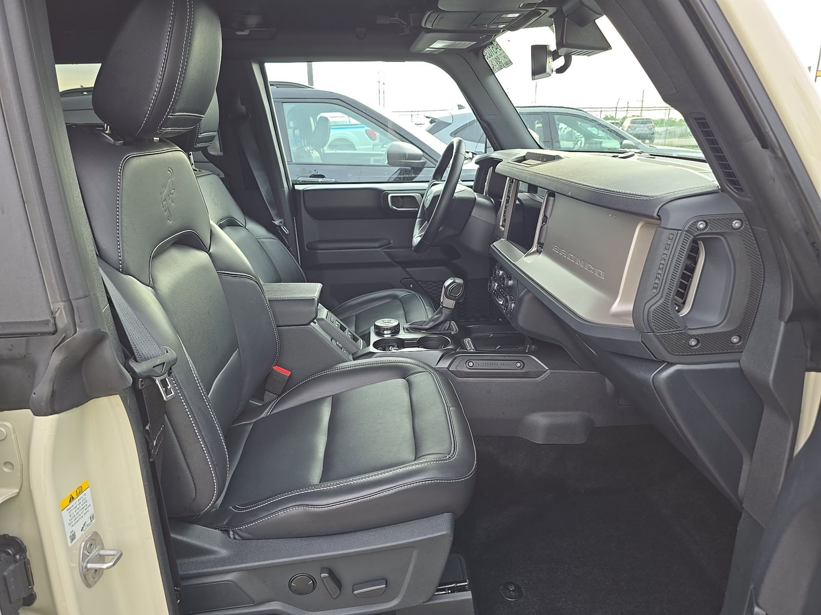 FORD BRONCO - 9