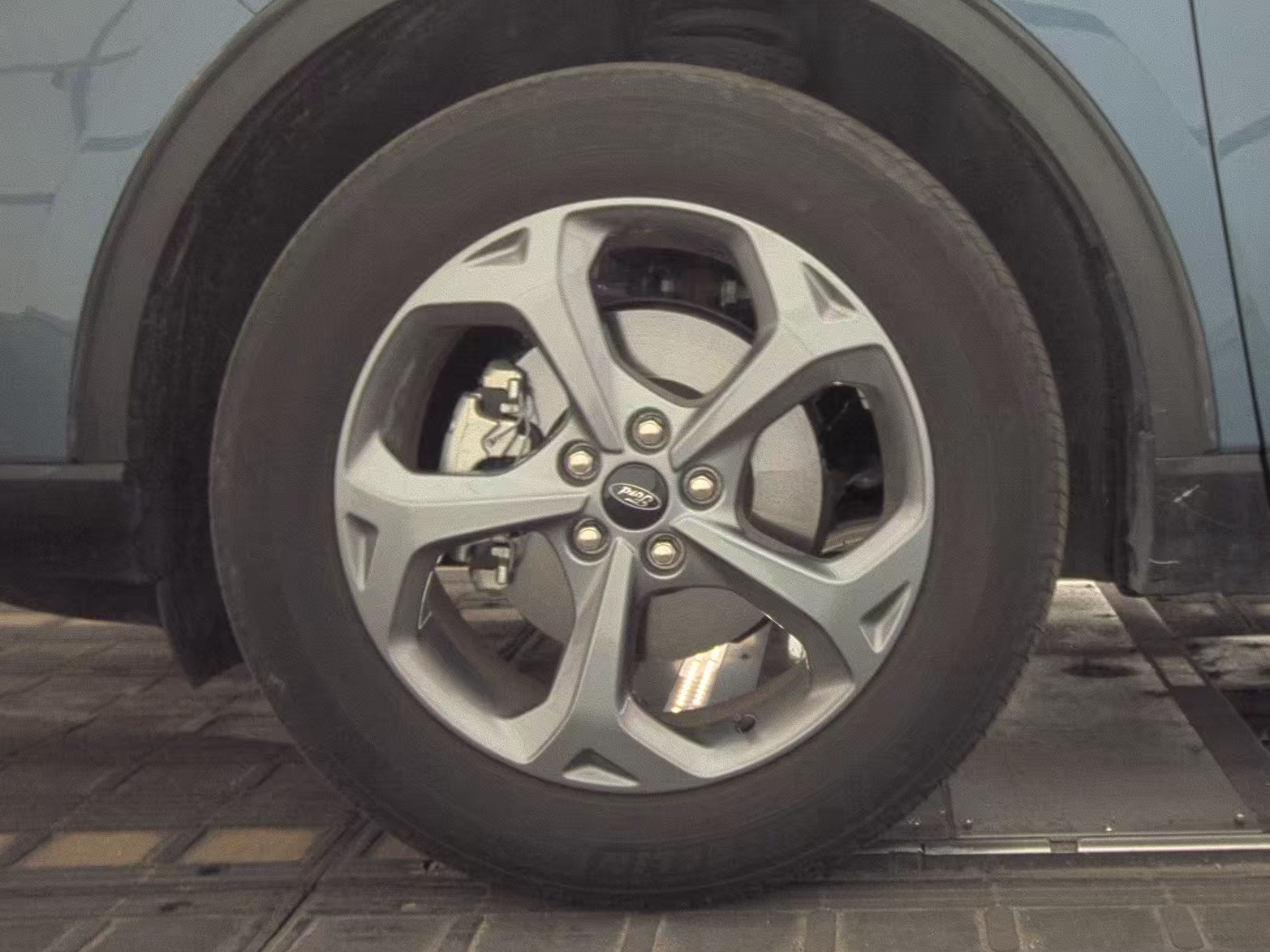 FORD ESCAPE - 10
