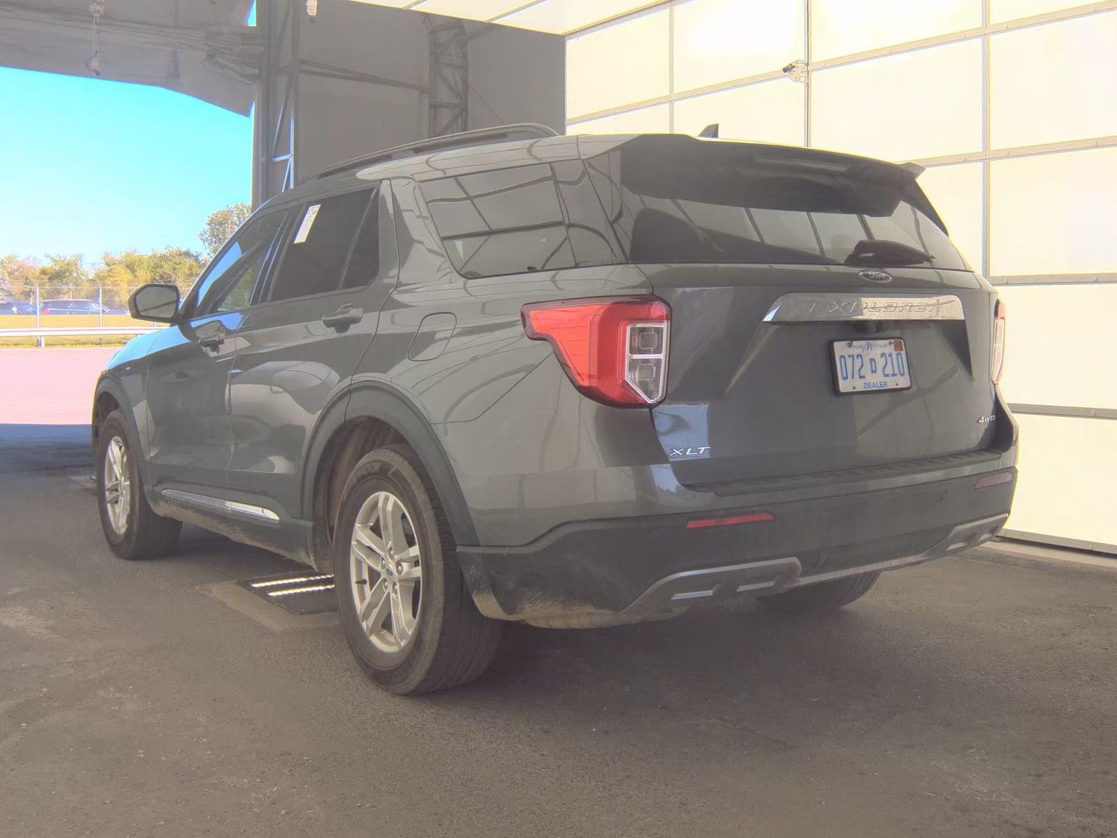 FORD EXPLORER - 9