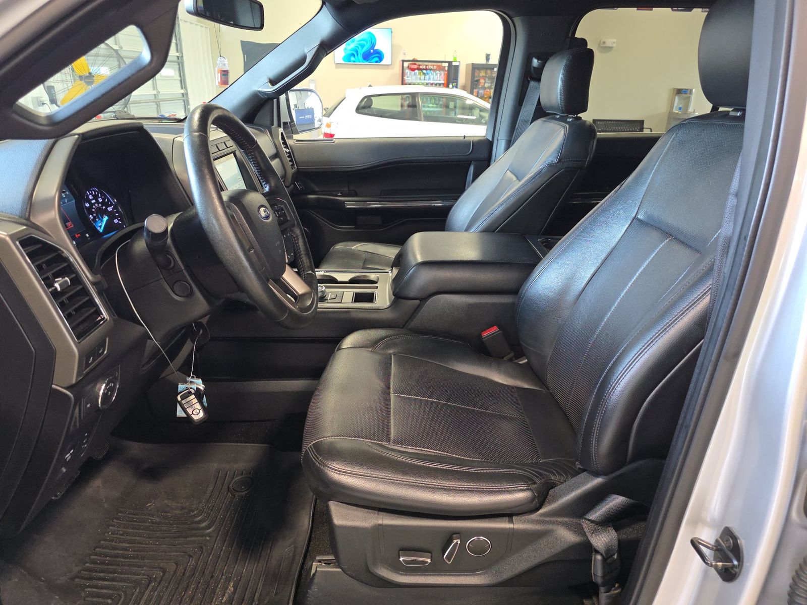 FORD EXPEDITION - 8