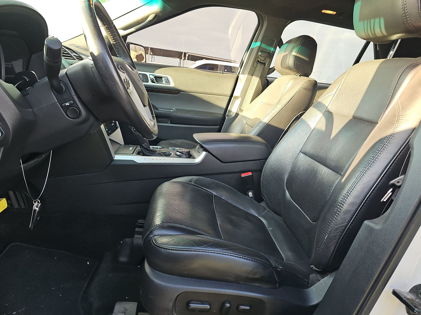 FORD EXPLORER - 8