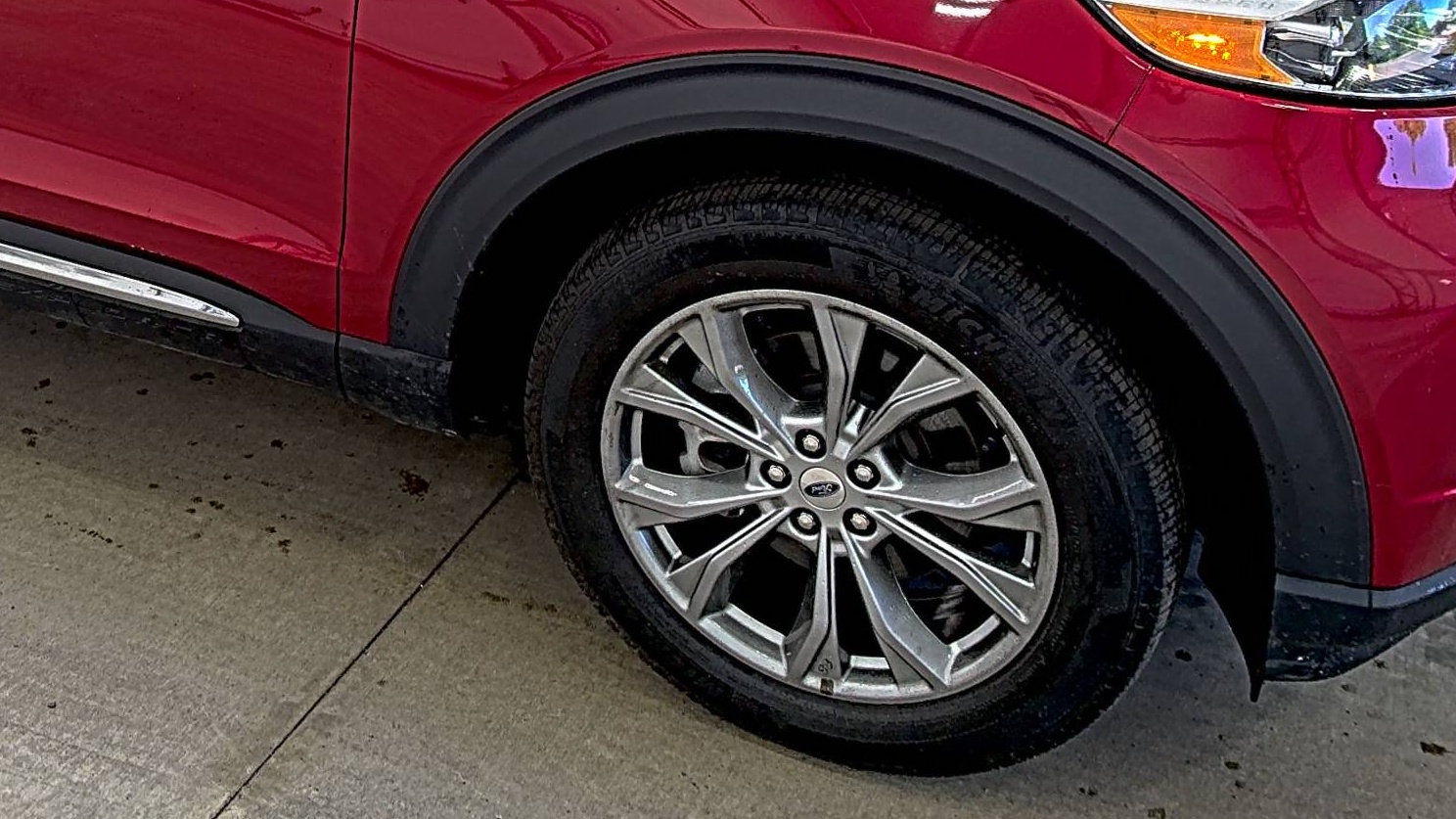 FORD EXPLORER - 9