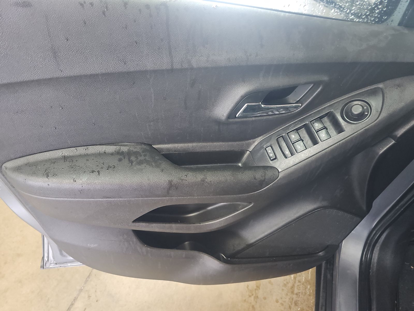 CHEVROLET TRAX - 10