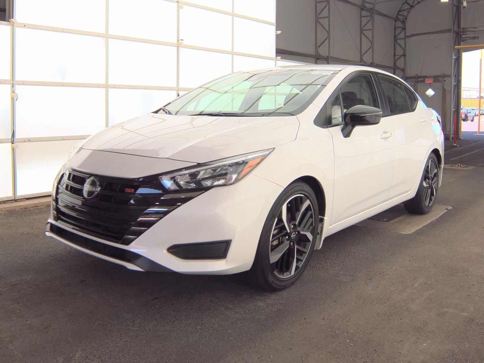 NISSAN VERSA - 1