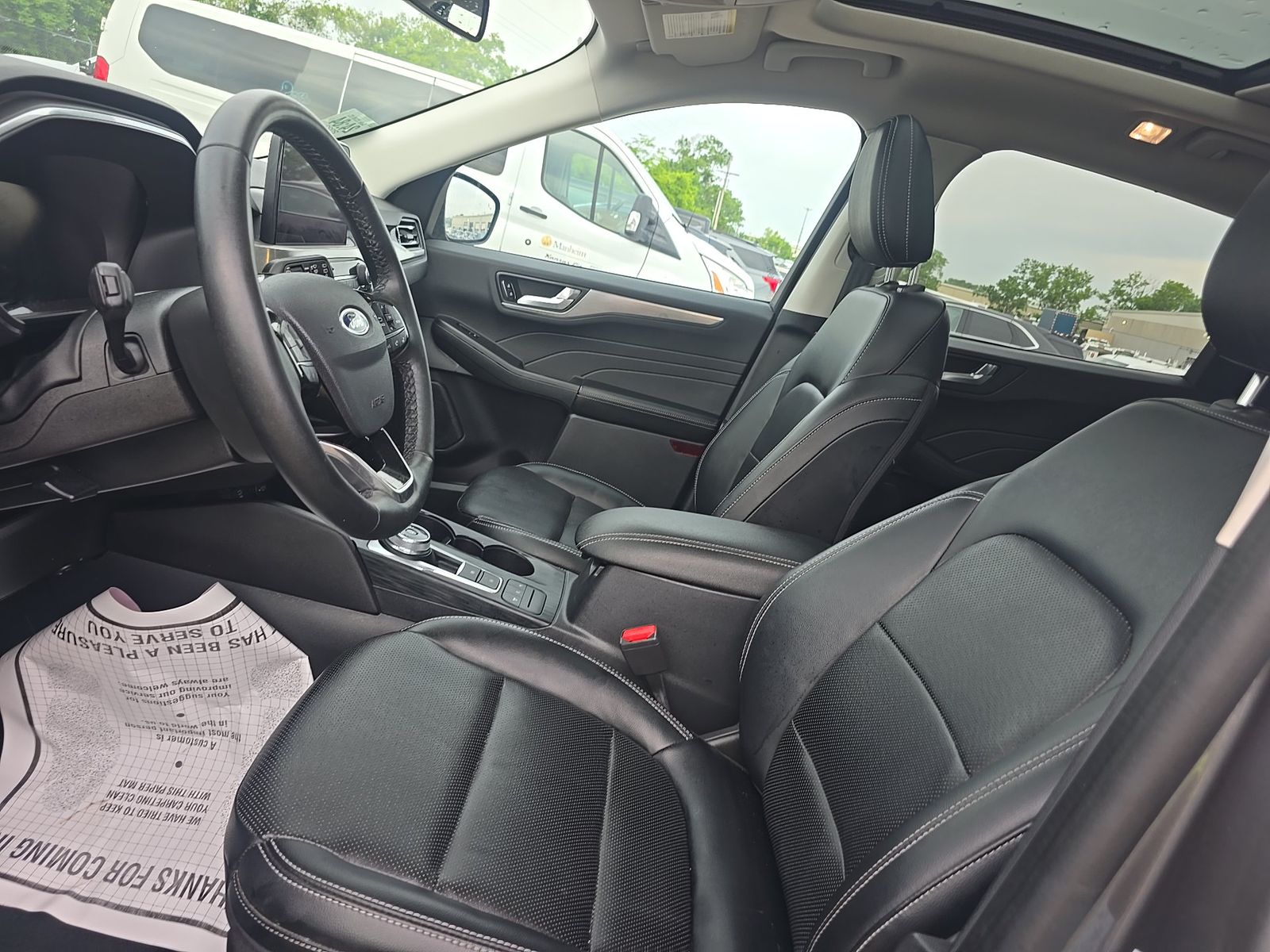 FORD ESCAPE - 8