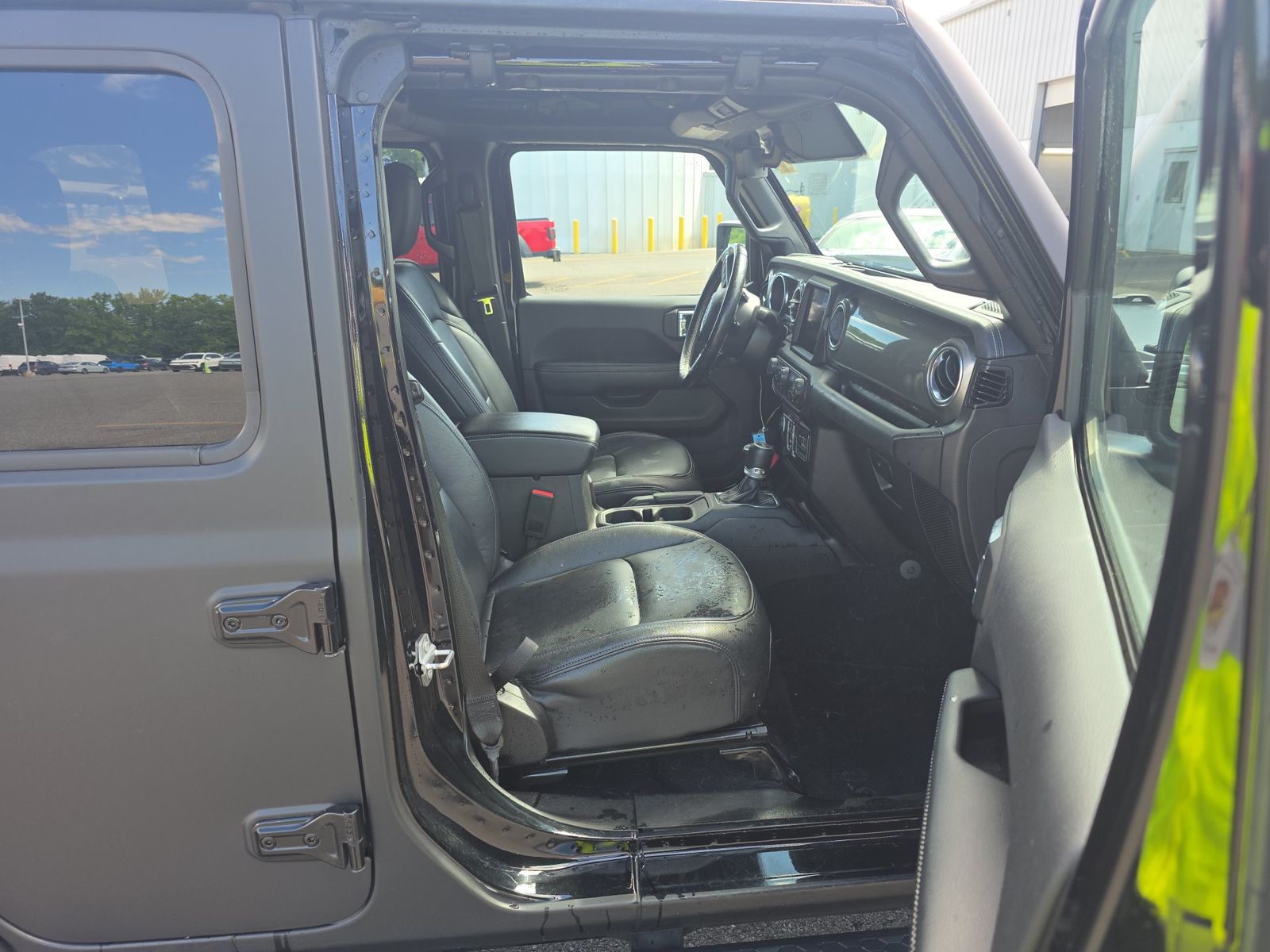 2022 Jeep Wrangler Unlimited Sahara AWD