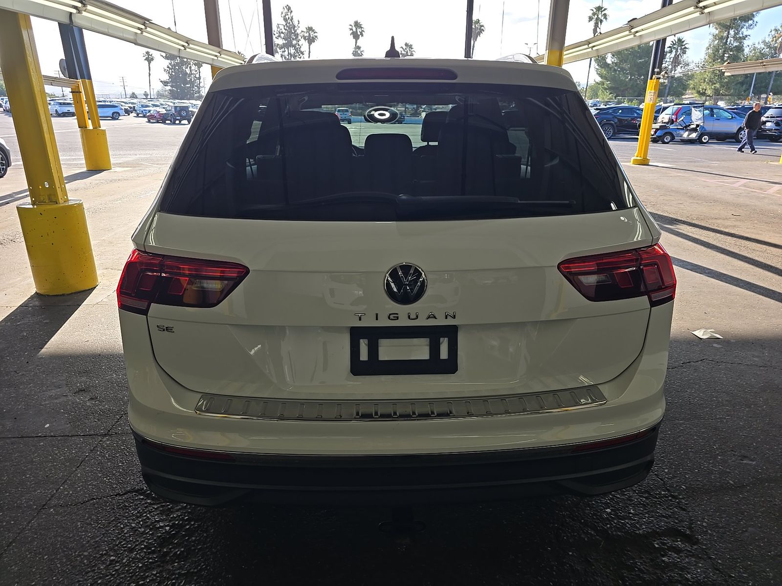 2022 Volkswagen Tiguan 2.0T SE FWD