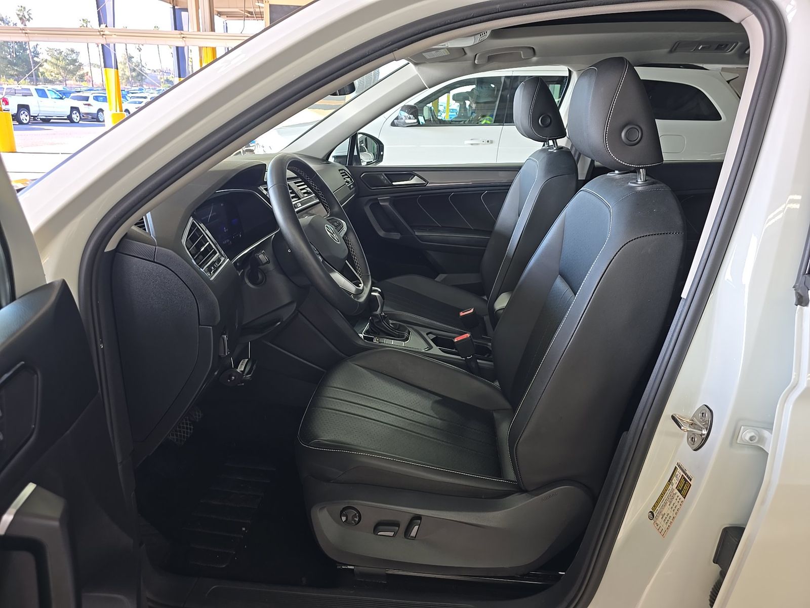 2022 Volkswagen Tiguan 2.0T SE FWD