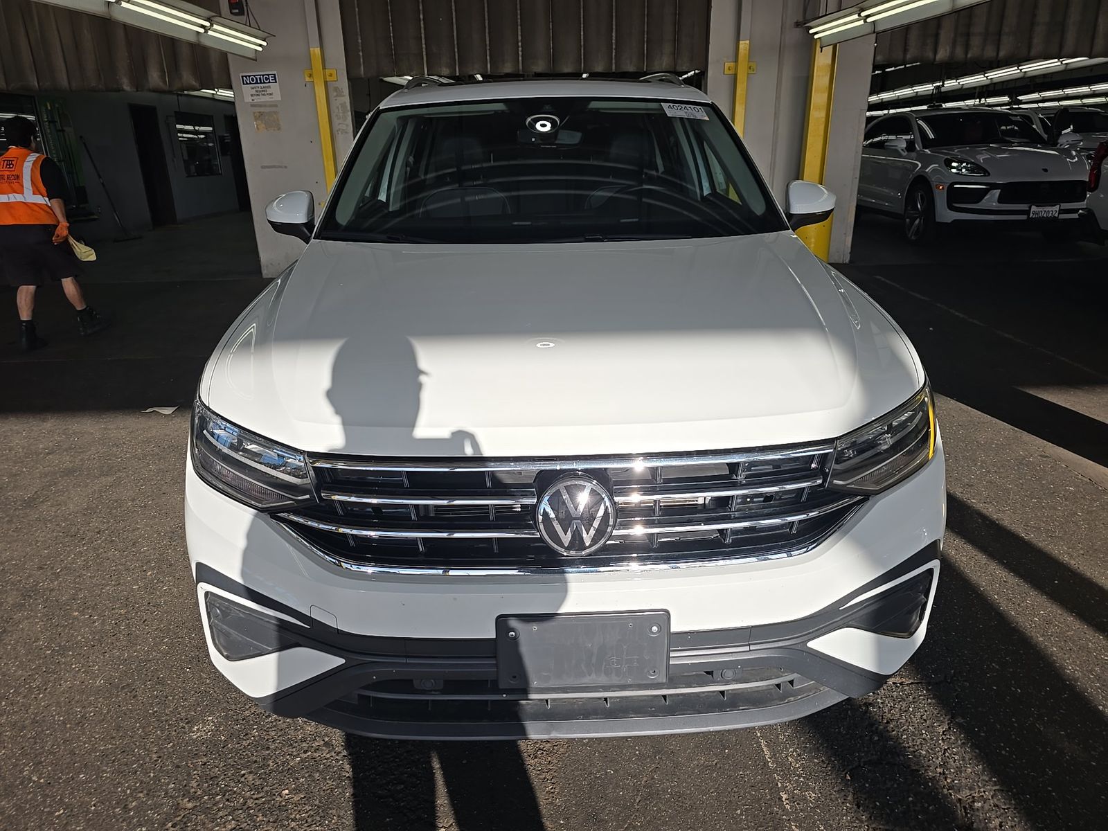 2022 Volkswagen Tiguan 2.0T SE FWD