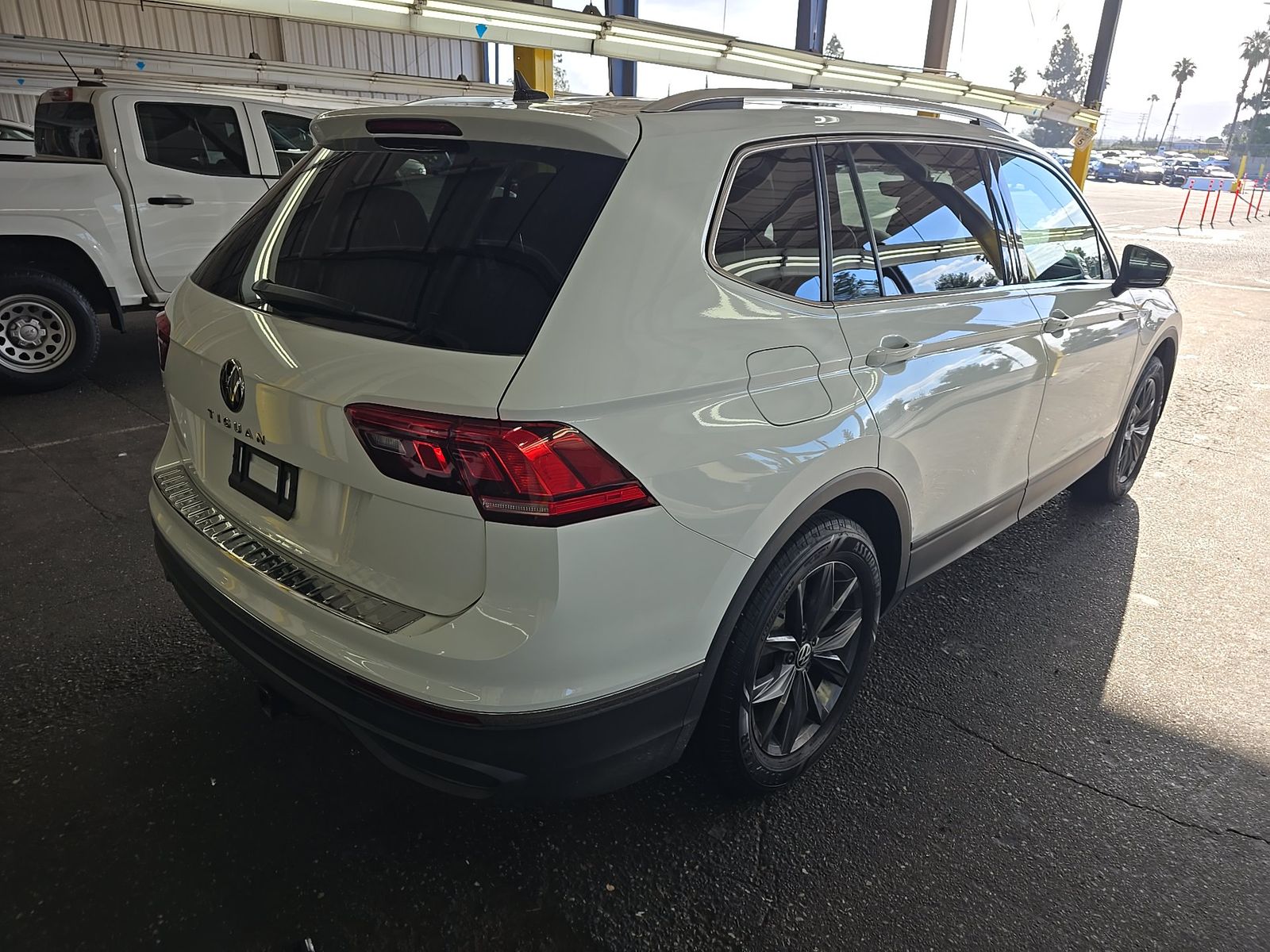 2022 Volkswagen Tiguan 2.0T SE FWD