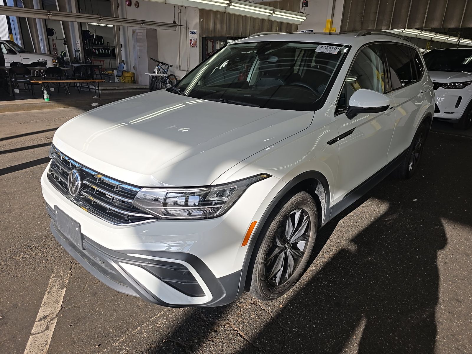 2022 Volkswagen Tiguan 2.0T SE FWD