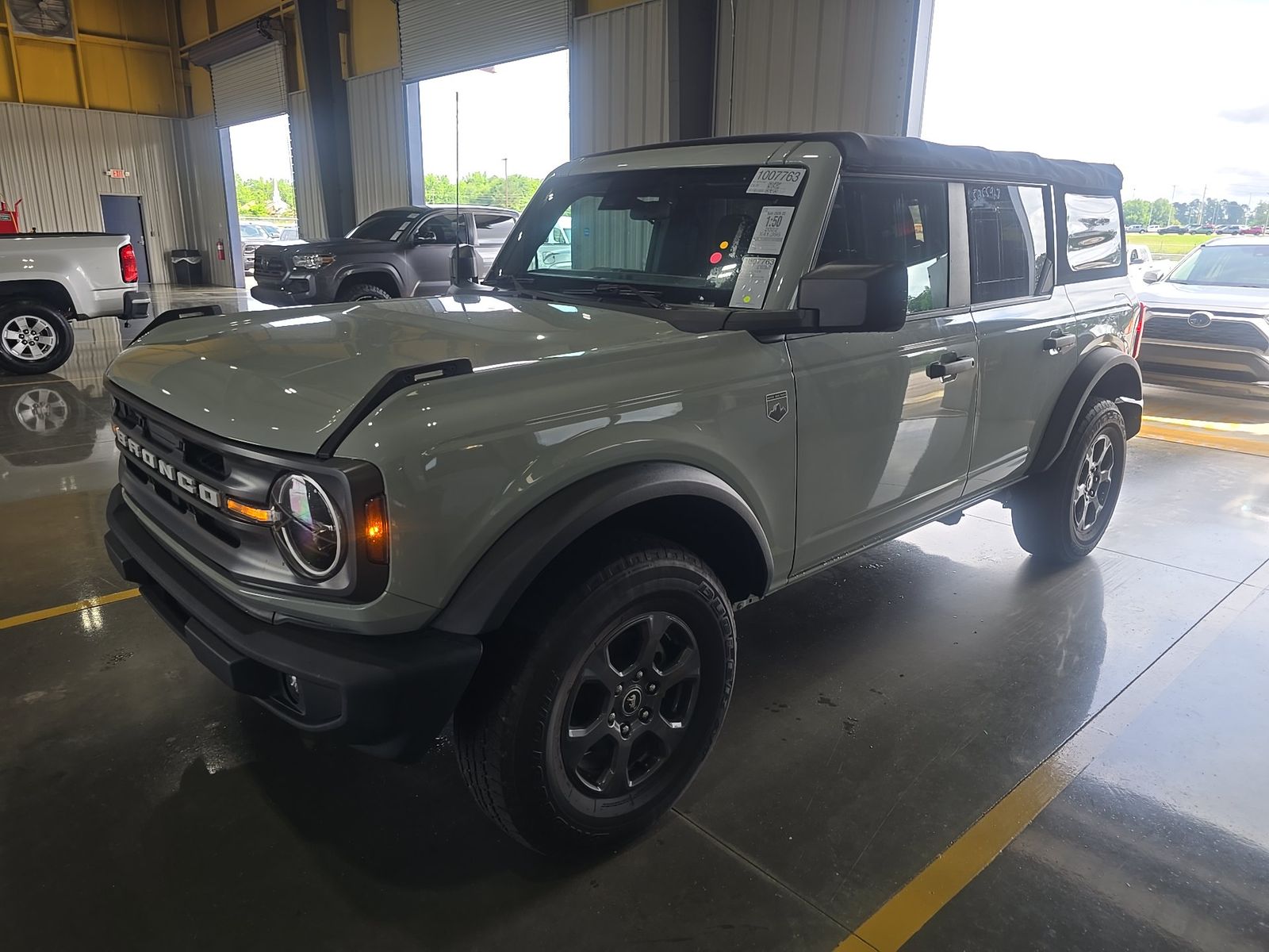 FORD BRONCO - 1