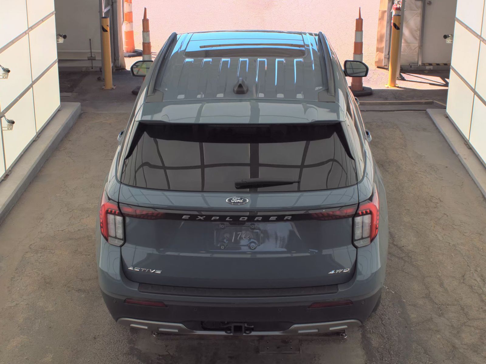 FORD EXPLORER - 7