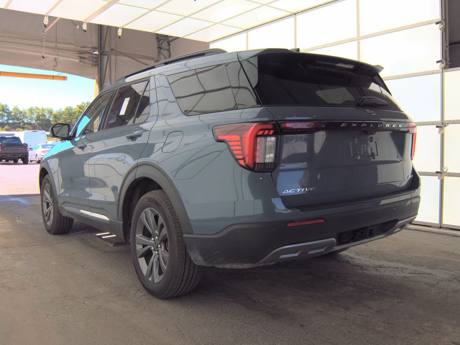 FORD EXPLORER - 9