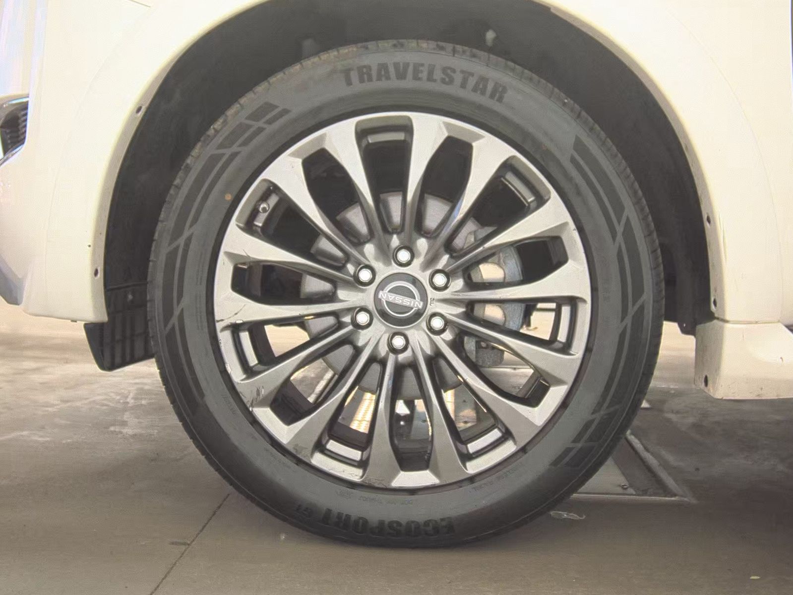 NISSAN ARMADA - 10