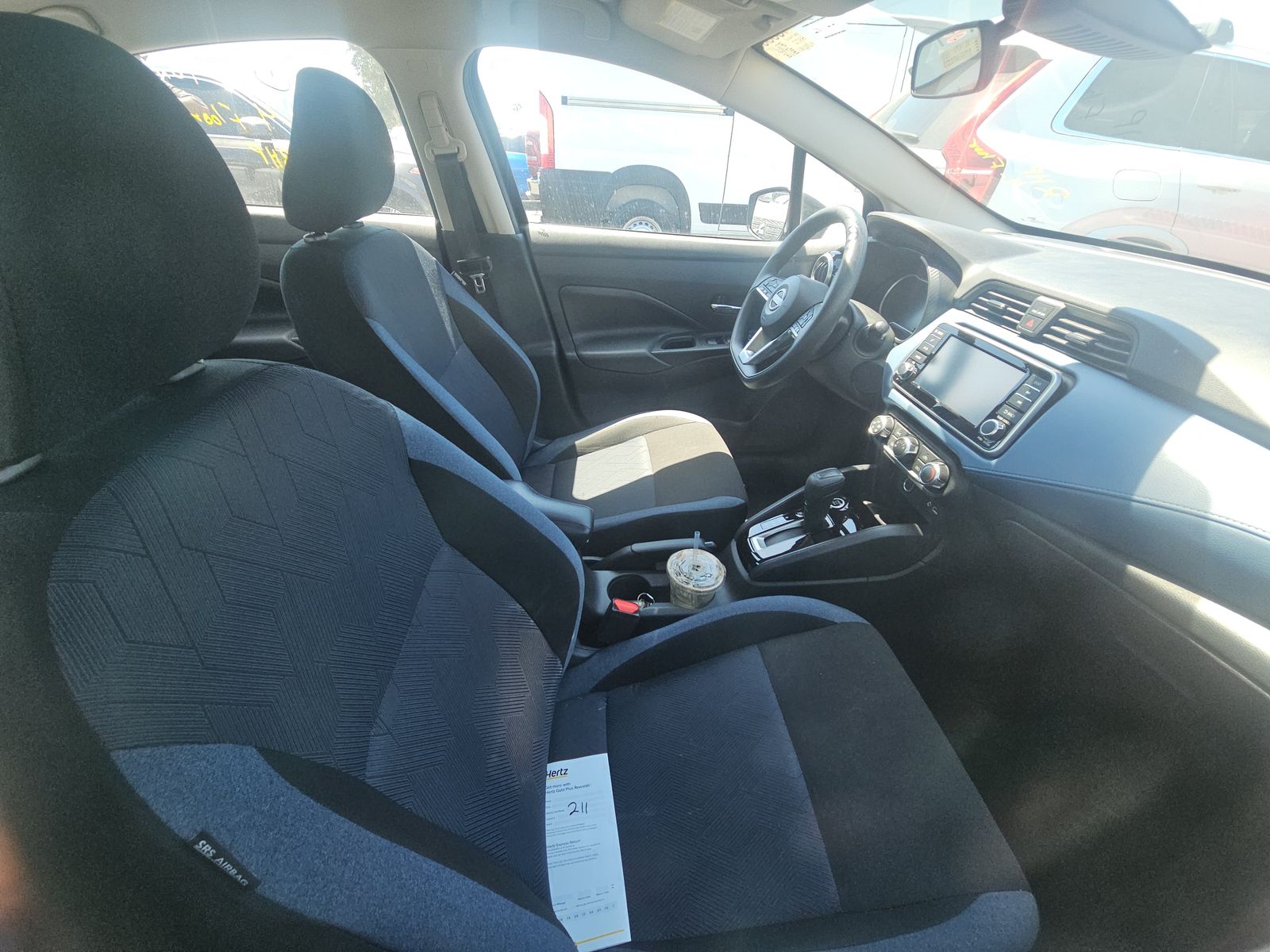 NISSAN VERSA - 9