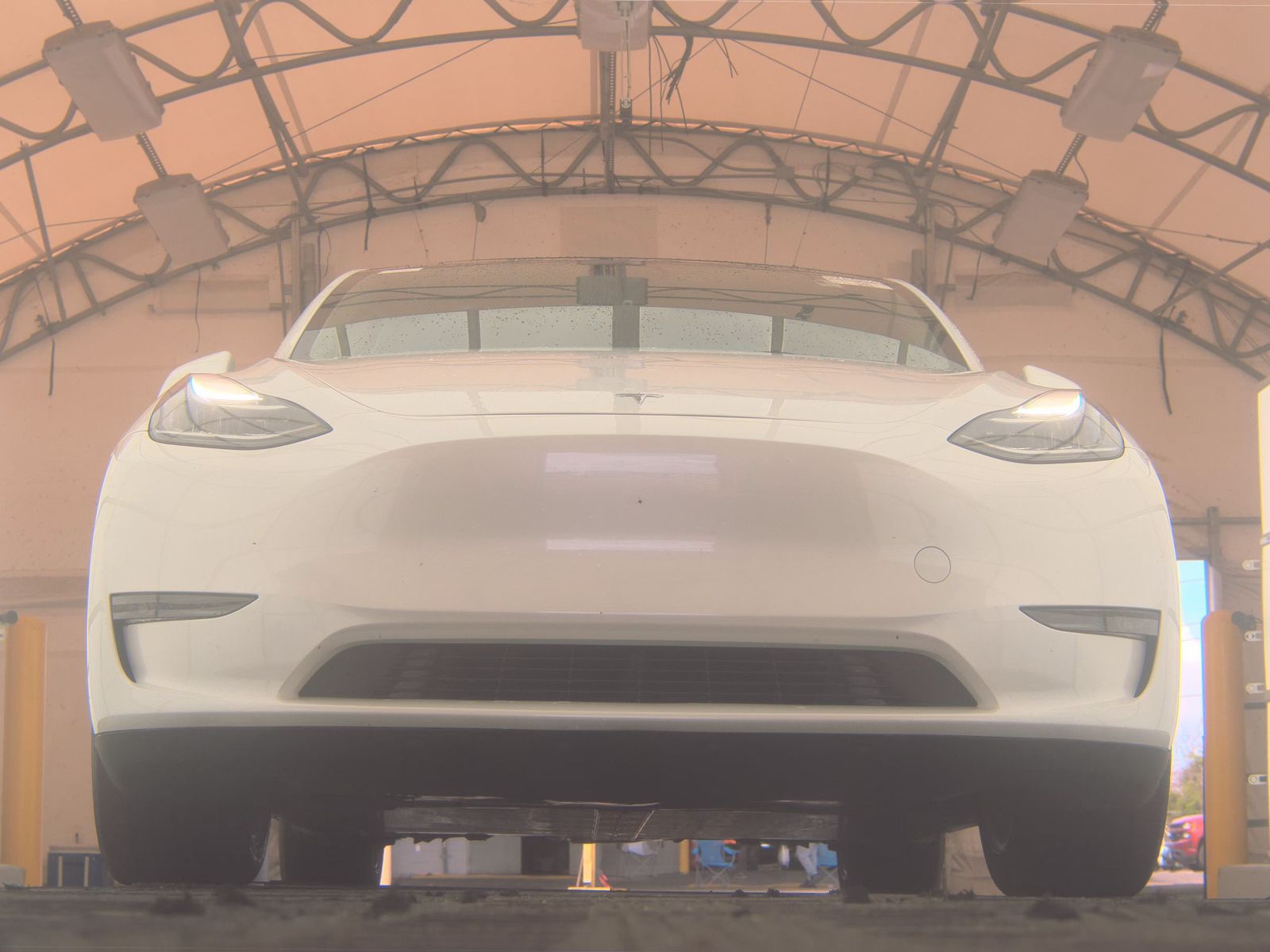 TESLA MODEL Y - 4