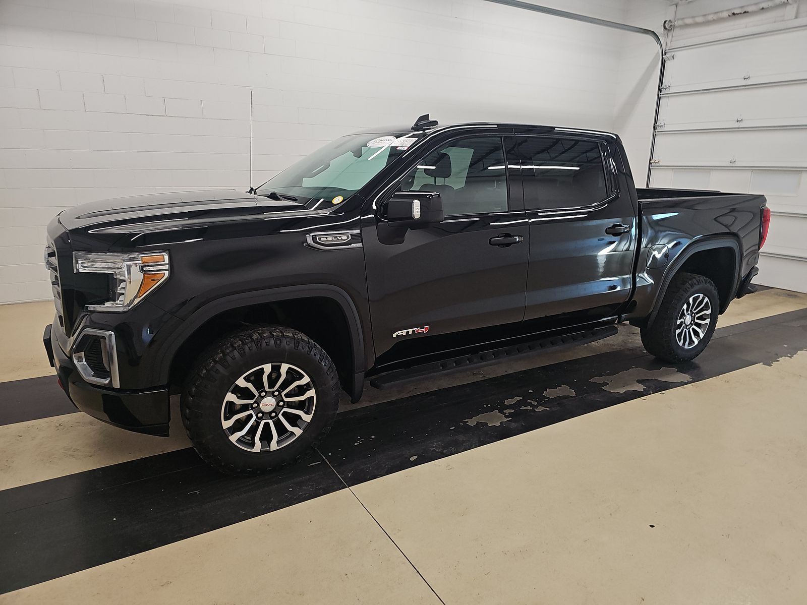 2021 GMC Sierra 4WD Crew Cab Short Box AT4's photo