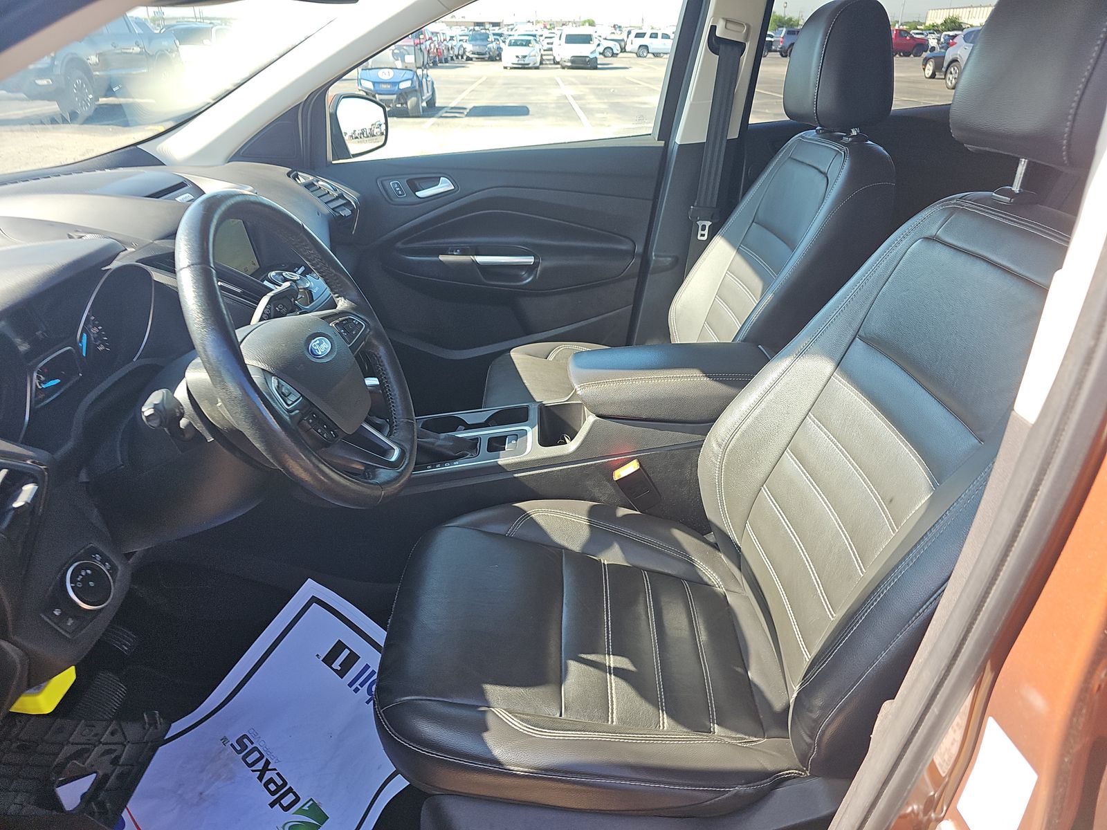 FORD ESCAPE - 8