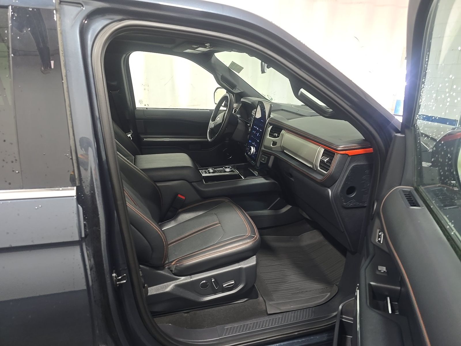 FORD EXPEDITION - 9