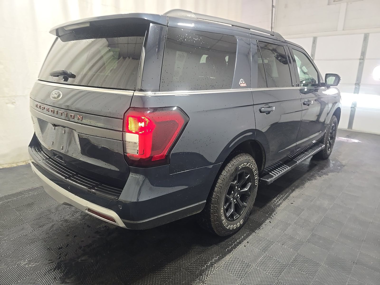 FORD EXPEDITION - 5