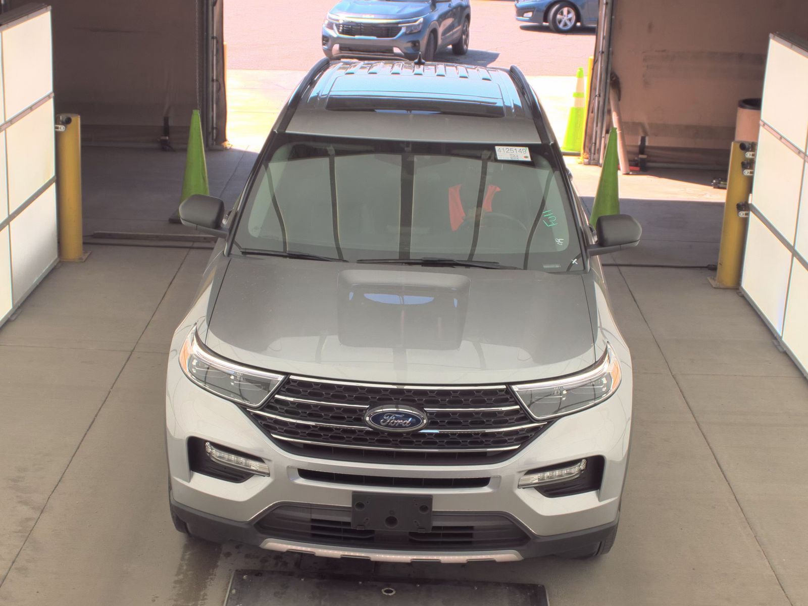 FORD EXPLORER - 3
